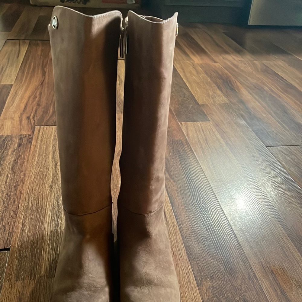 Color brown size4